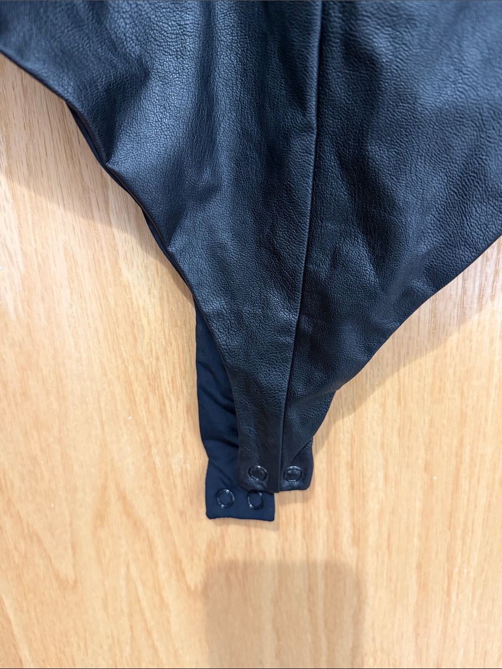 naked wardrobe Black Faux Leather Sleeveless Zip-Front Bodysuit - Picture 4 of 4